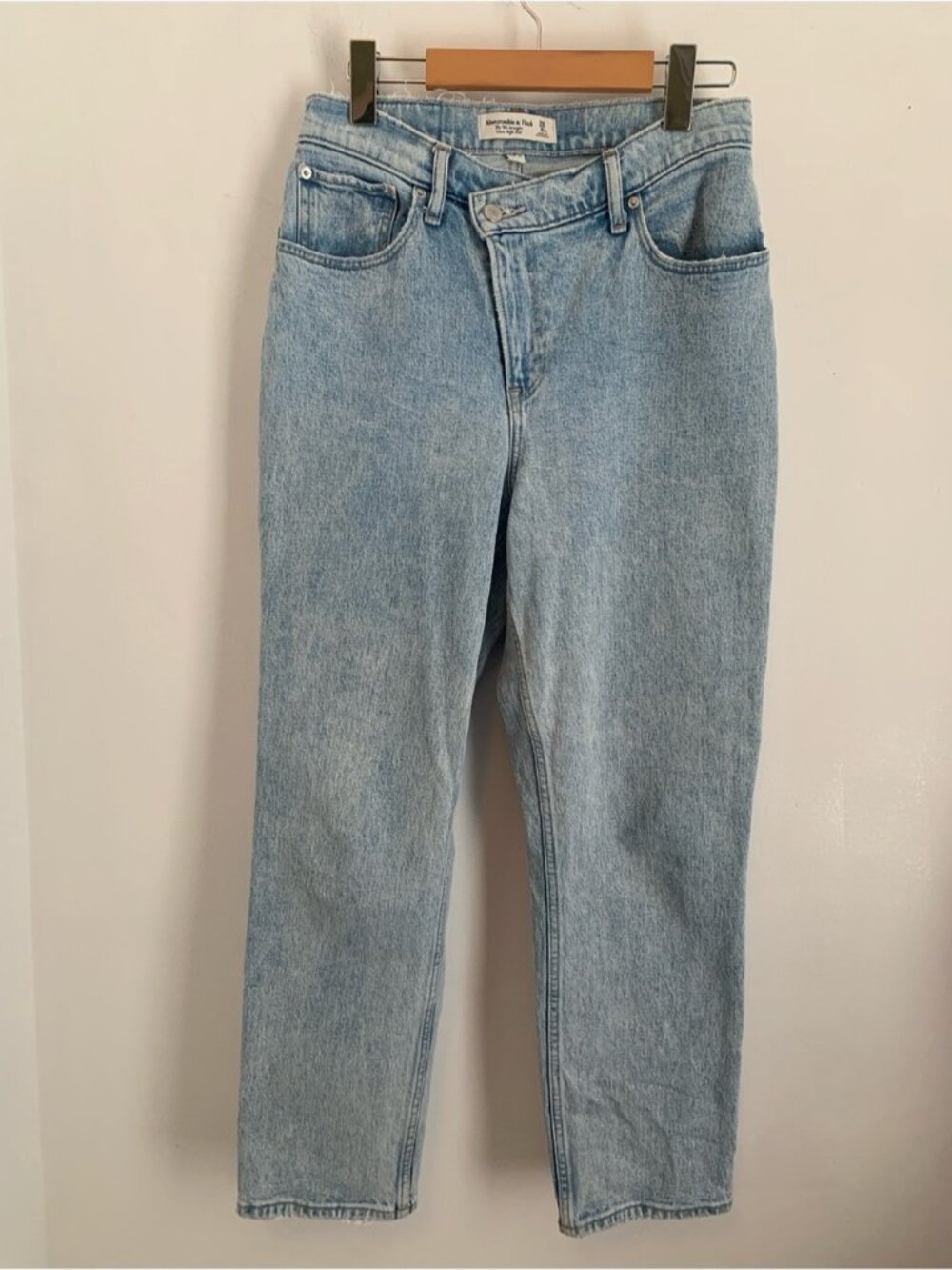 Abercrombie & Fitch High-Rise Light Wash Straight Jeans - Picture 2 of 8